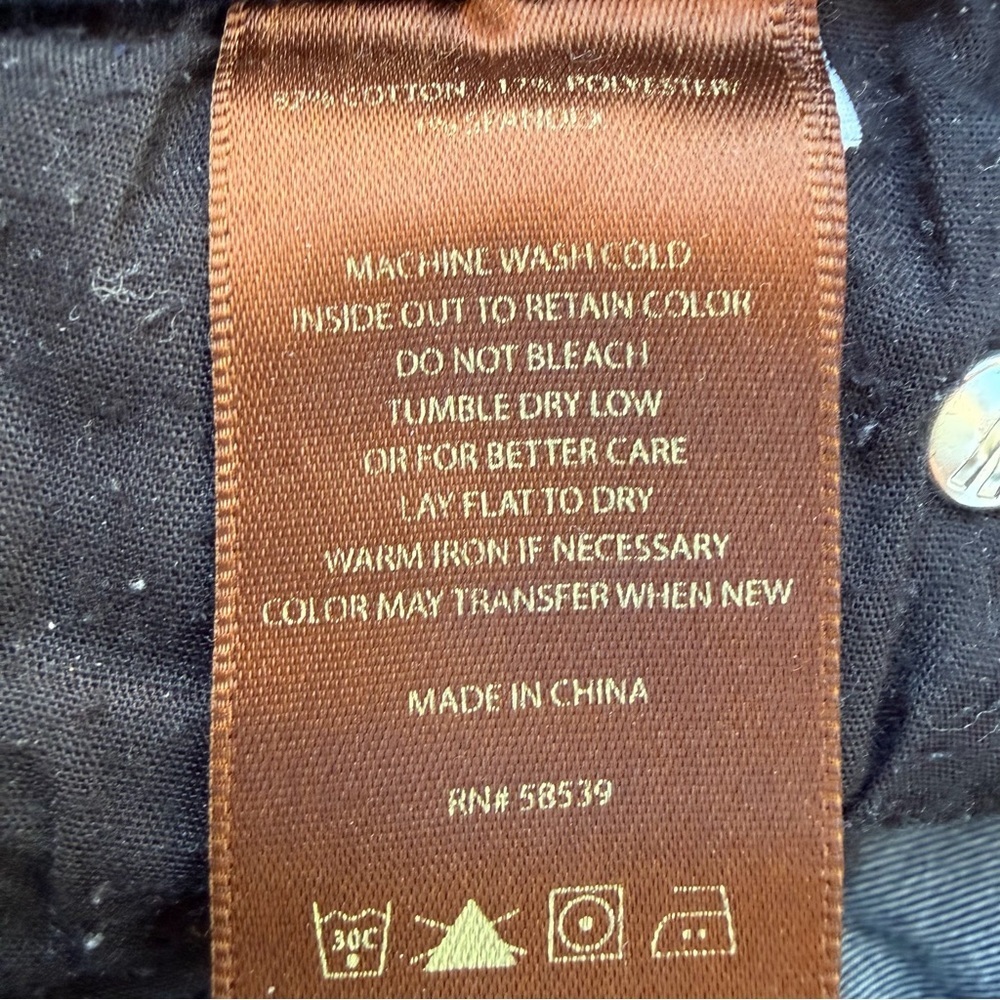 Woman’s Kut From The Kloth Denim Jeans
Lucille Skinny Size 4 - Picture 6 of 9